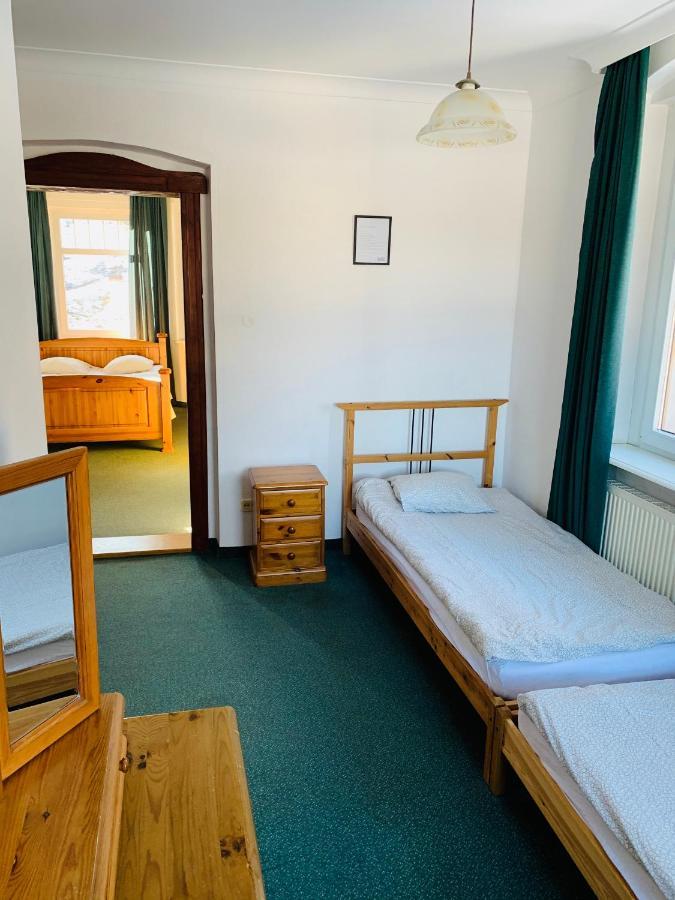 Bed & Breakfast Pod Wiezami *